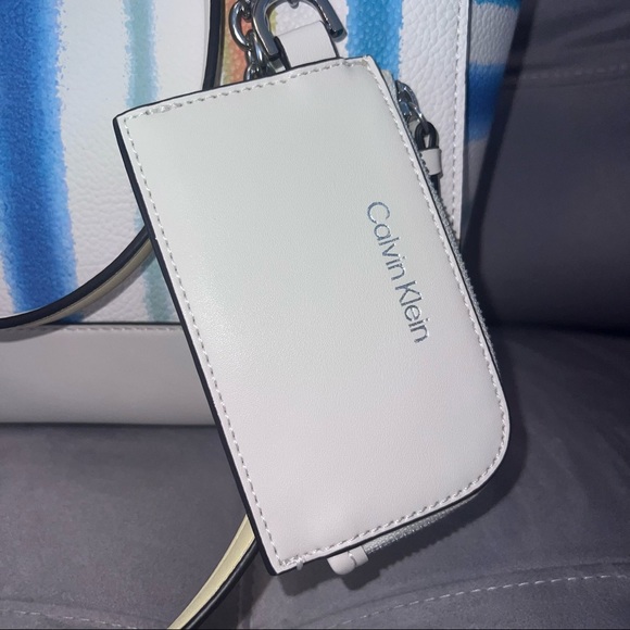 Calvin Klein Brand New Tote Bag with Coin Purse - Picture 8 of 10